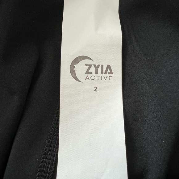 ZYIA Black Ripped Front Leggings Size 2 - Picture 8 of 9